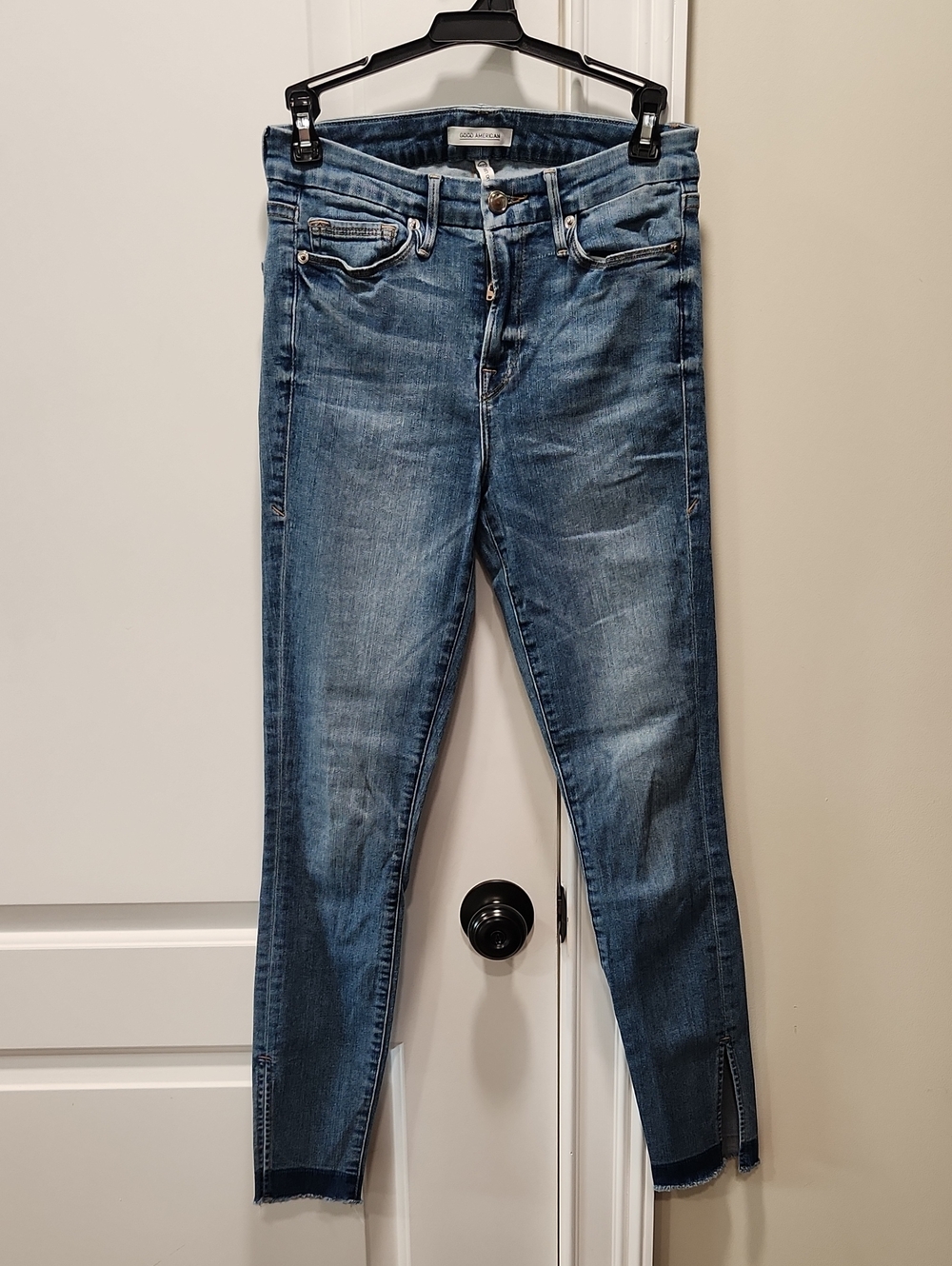 Good American Blue Slim Stretch Skinny Jeans with Ankle Slit